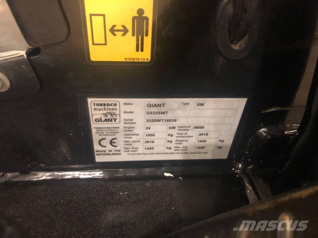 GiANT D 332 SWT Univerzális rakodók