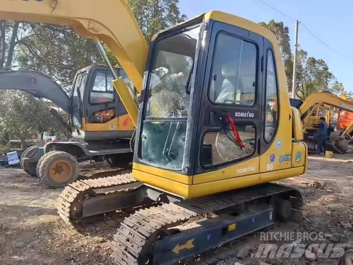 Komatsu PC60 Lánctalpas kotrók