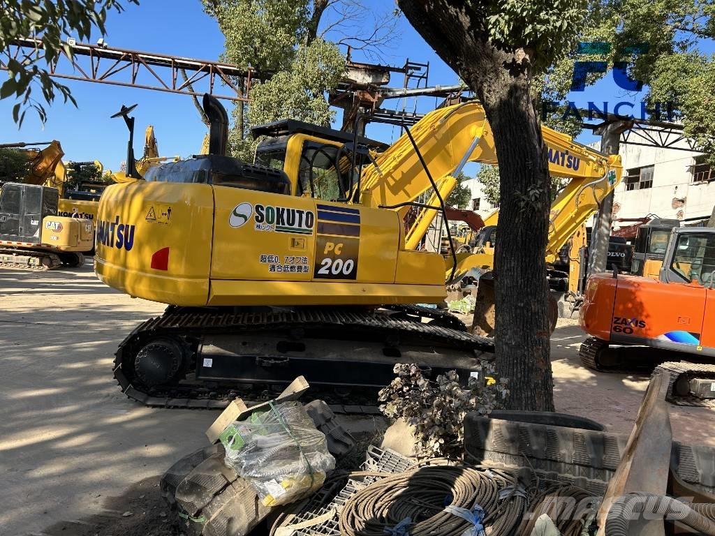 Komatsu PC 200 Lánctalpas kotrók