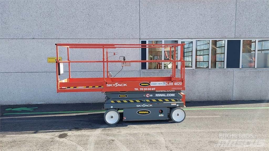 SkyJack SJIII4620 Ollós emelők