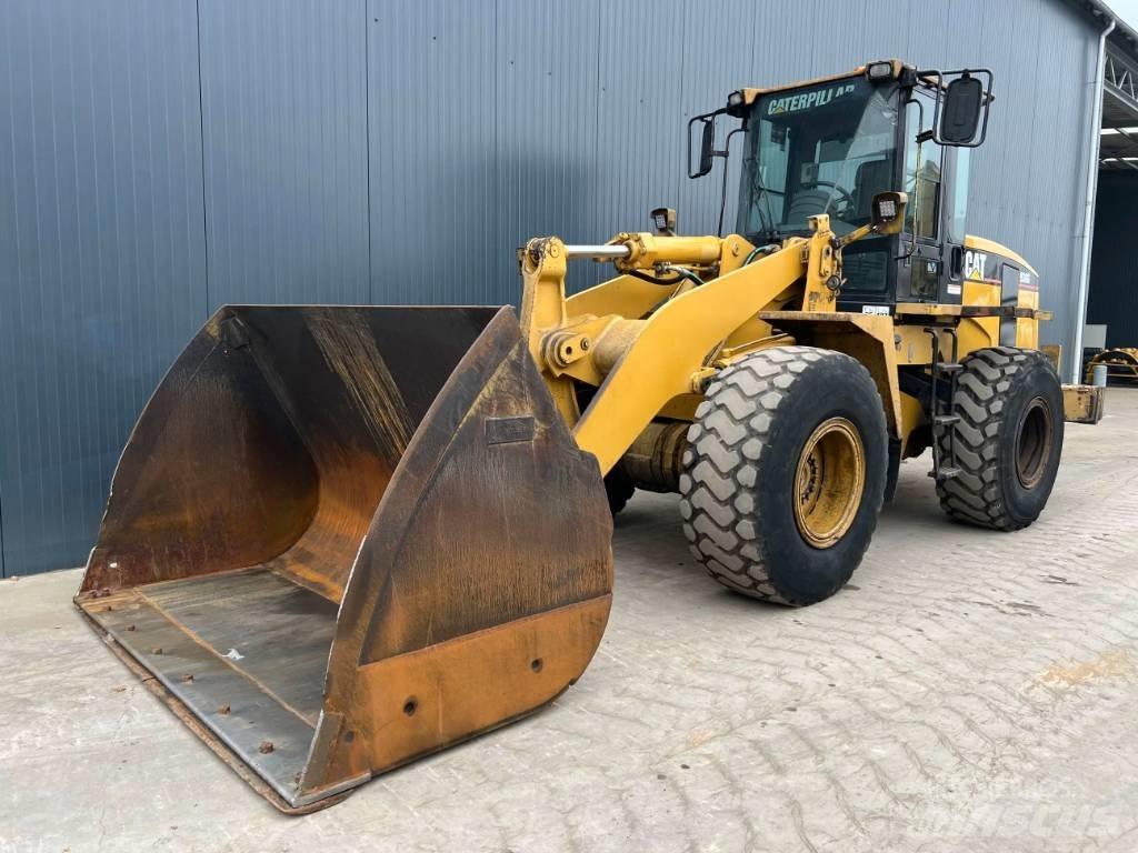 CAT 938G Gumikerekes homlokrakodók