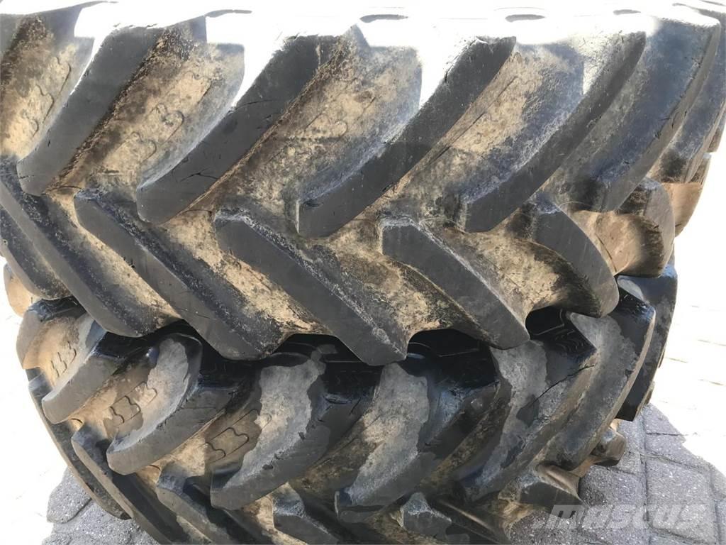 BKT 650/85R42 Gumiabroncsok, kerekek és felnik