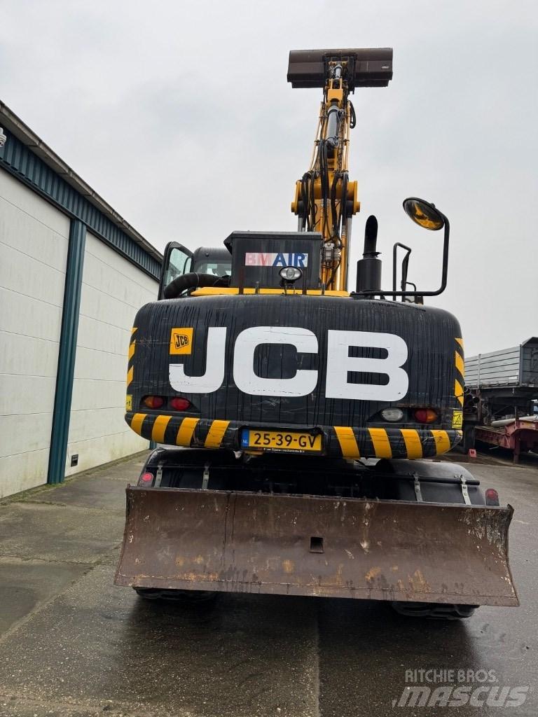 JCB 140w Lánctalpas kotrók