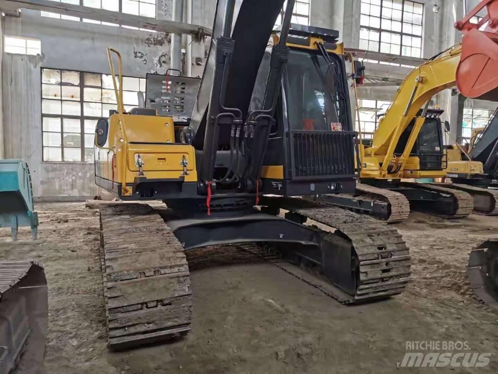 Volvo EC200D Lánctalpas kotrók