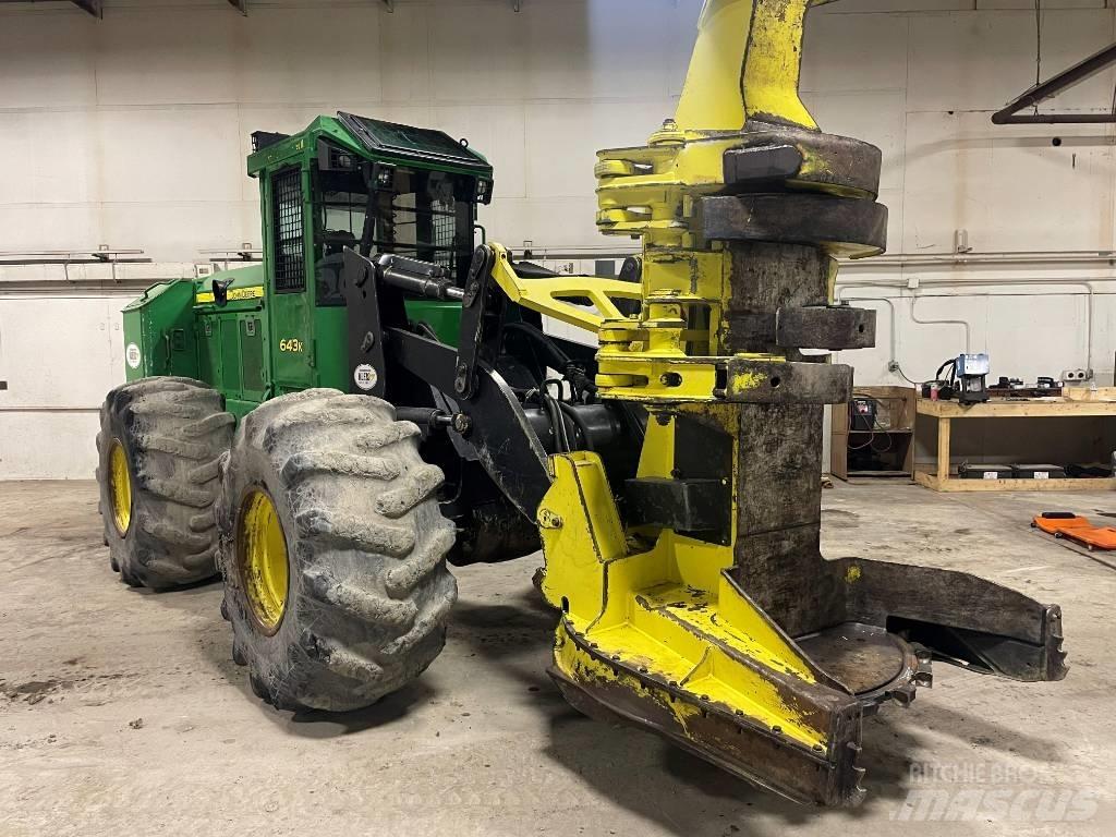 John Deere 643 K Döntő-rakásolók