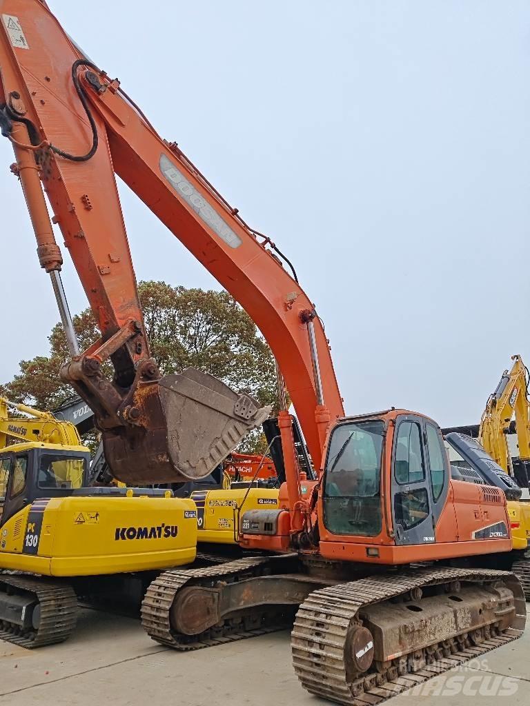 Doosan DX 300 LC Lánctalpas kotrók