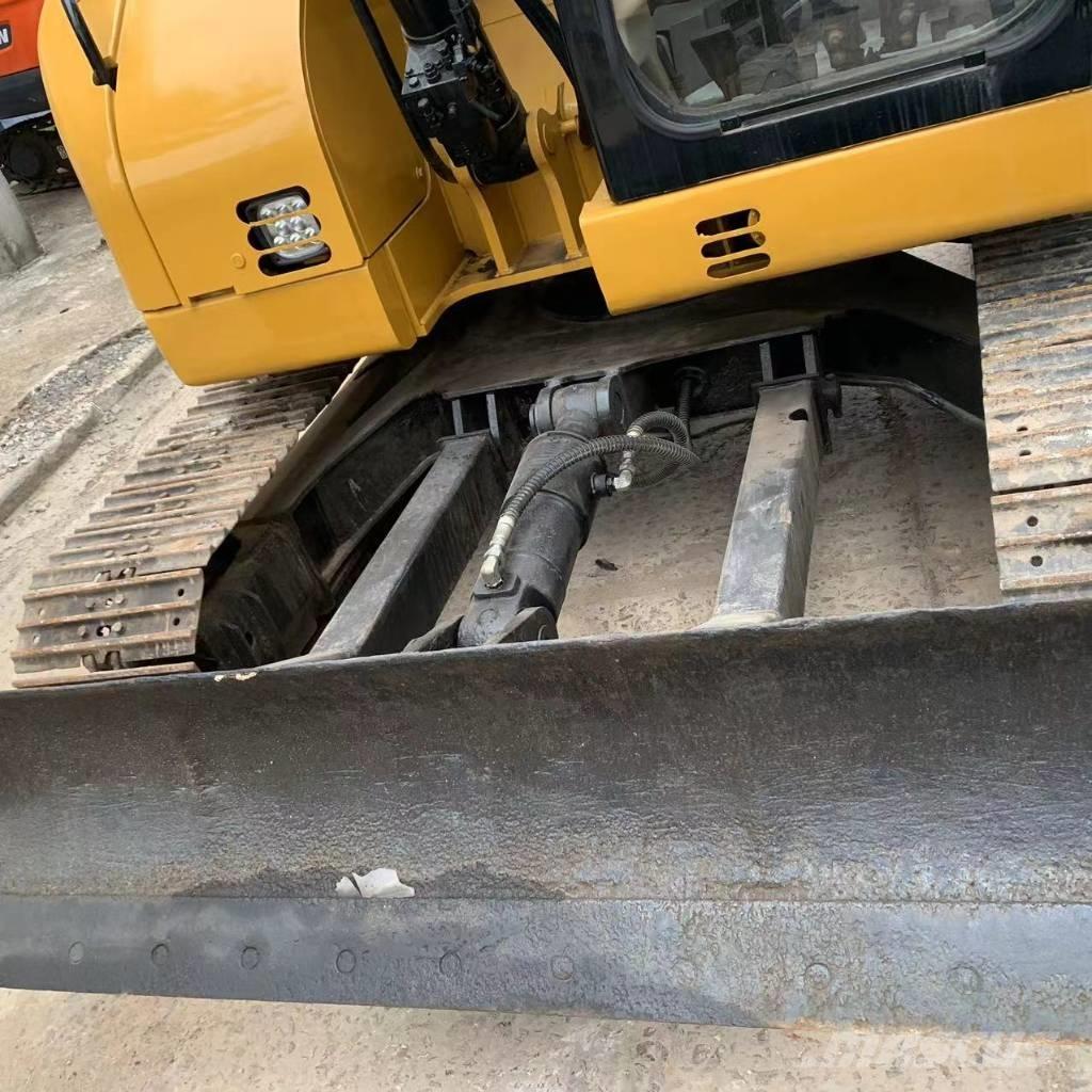 CAT 308 Mini kotrók < 7t