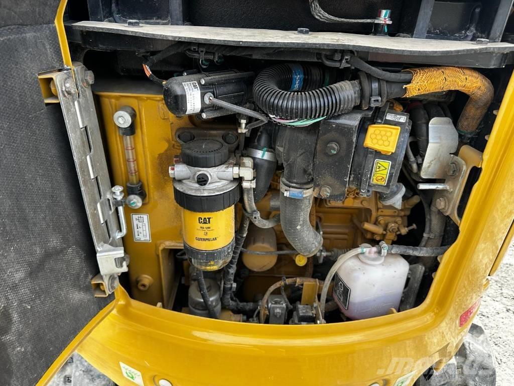 CAT 301.8 Mini kotrók < 7t