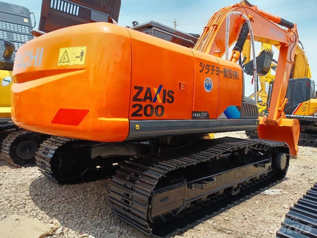 Hitachi ZX 200 Lánctalpas kotrók