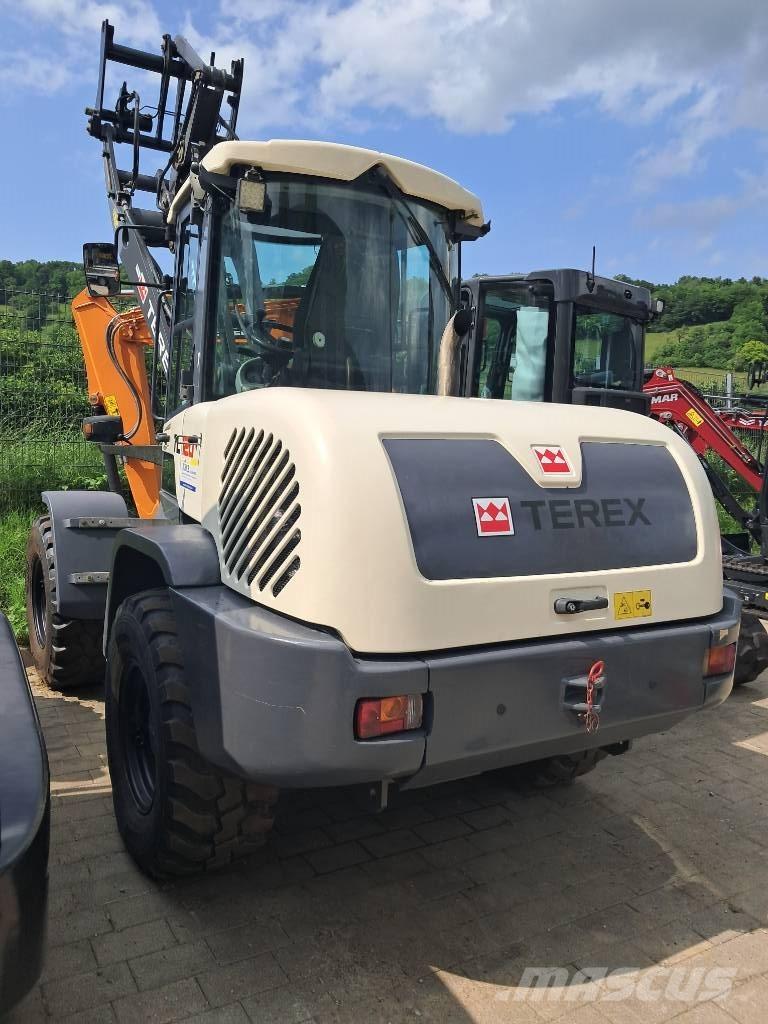 Terex TL 120 Gumikerekes homlokrakodók