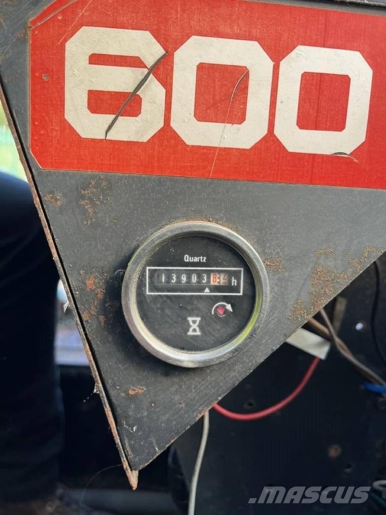 Jones IF 15AT Terepdaruk