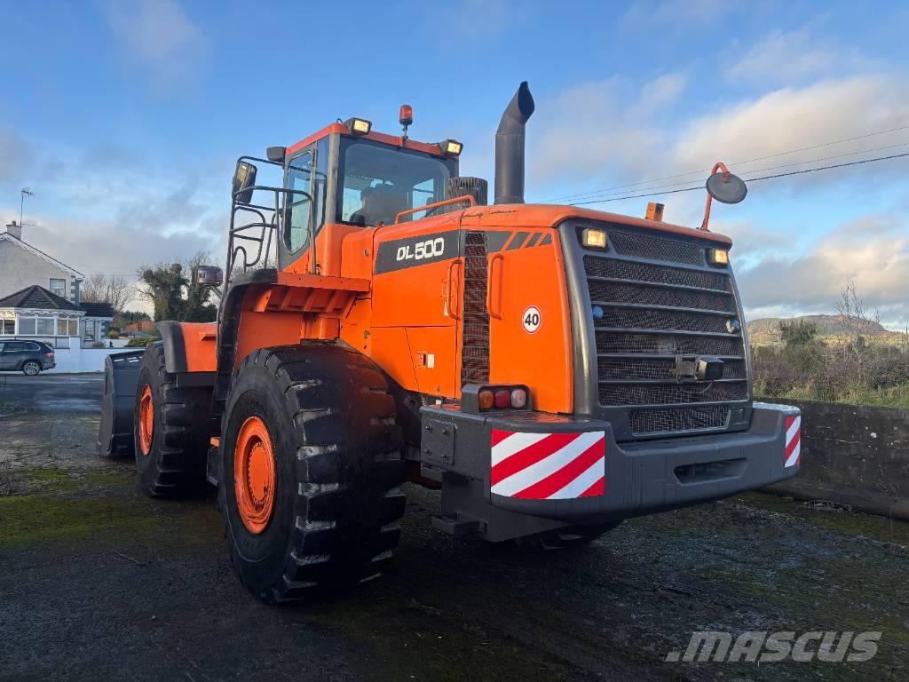 Doosan DL 500 Gumikerekes homlokrakodók