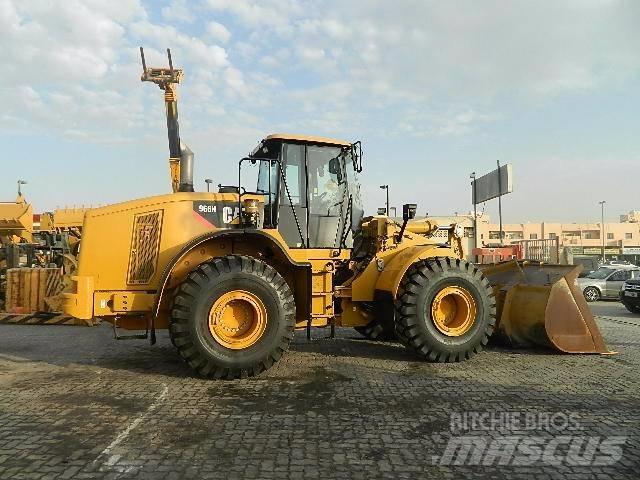 CAT 966 H Gumikerekes homlokrakodók