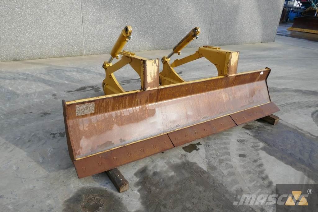 CAT Skidder blade Tolólapok