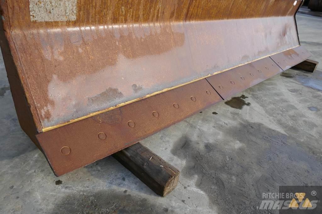 CAT Skidder blade Tolólapok