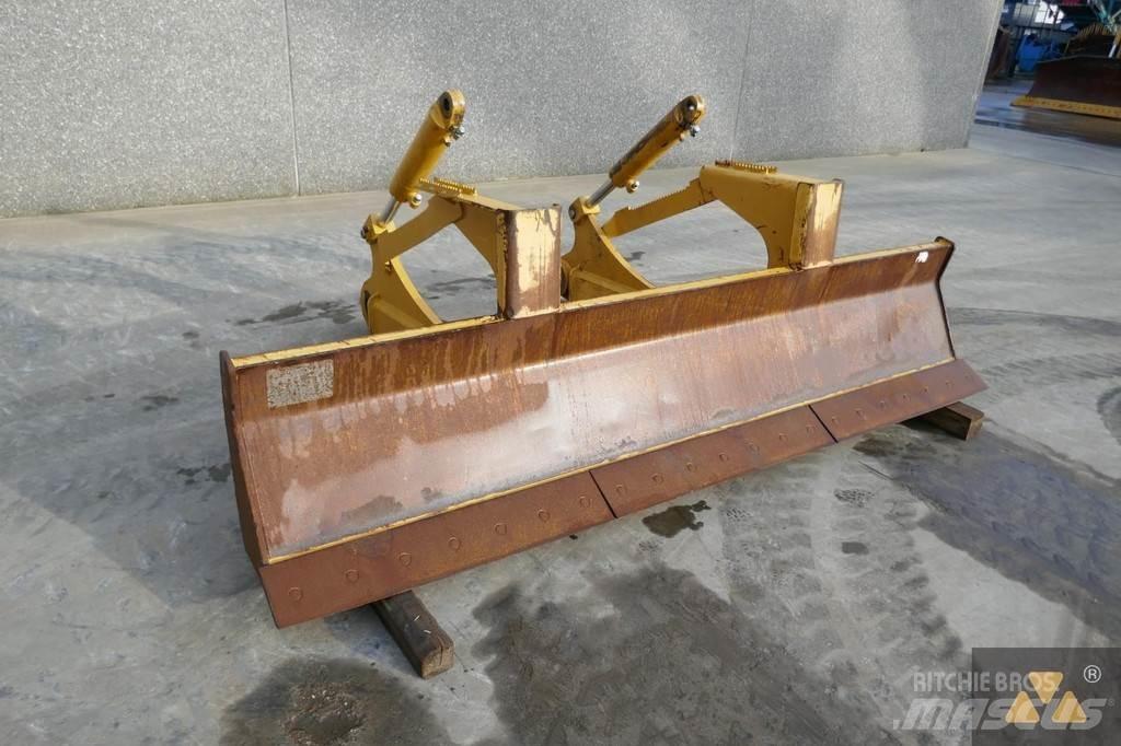 CAT Skidder blade Tolólapok
