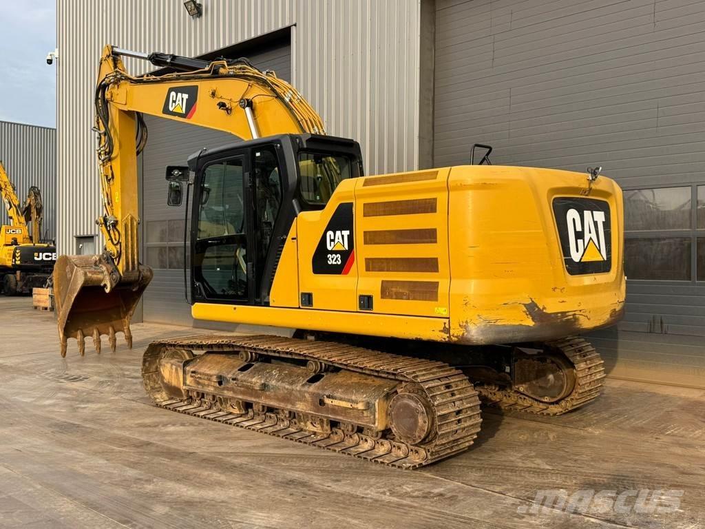 CAT 323 07A Lánctalpas kotrók