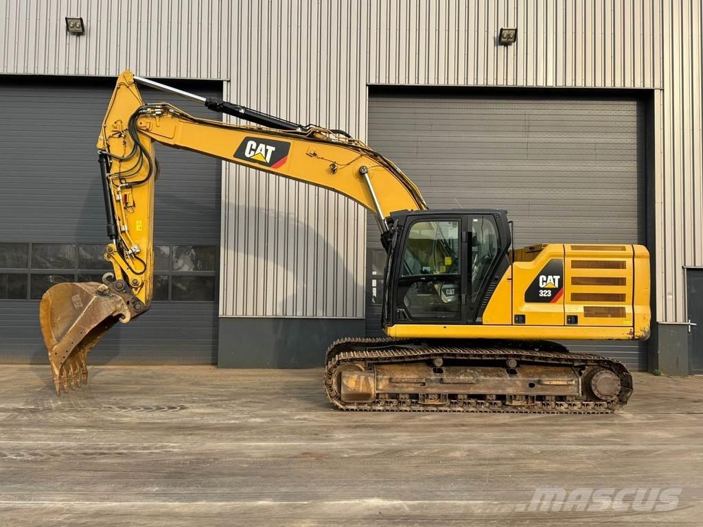 CAT 323 07A Lánctalpas kotrók