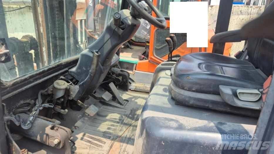 Doosan D 35 C-5 Elektromos targoncák