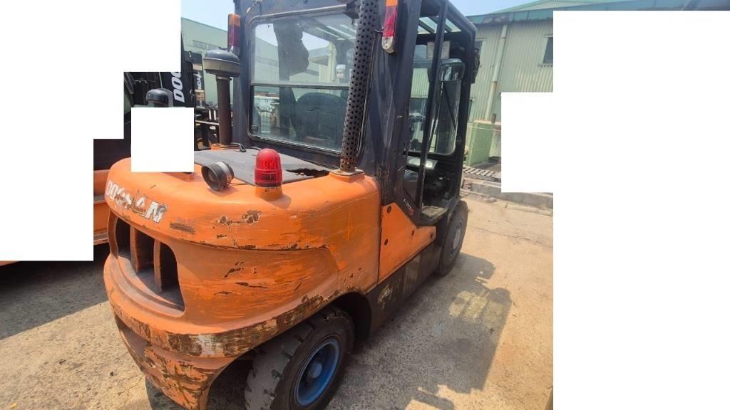 Doosan D 35 C-5 Elektromos targoncák