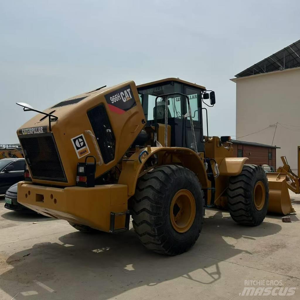 CAT 966 H Gumikerekes homlokrakodók