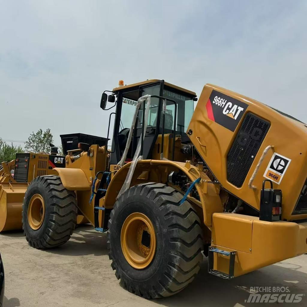 CAT 966 H Gumikerekes homlokrakodók