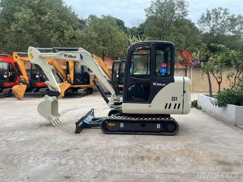Bobcat 331 Mini kotrók < 7t