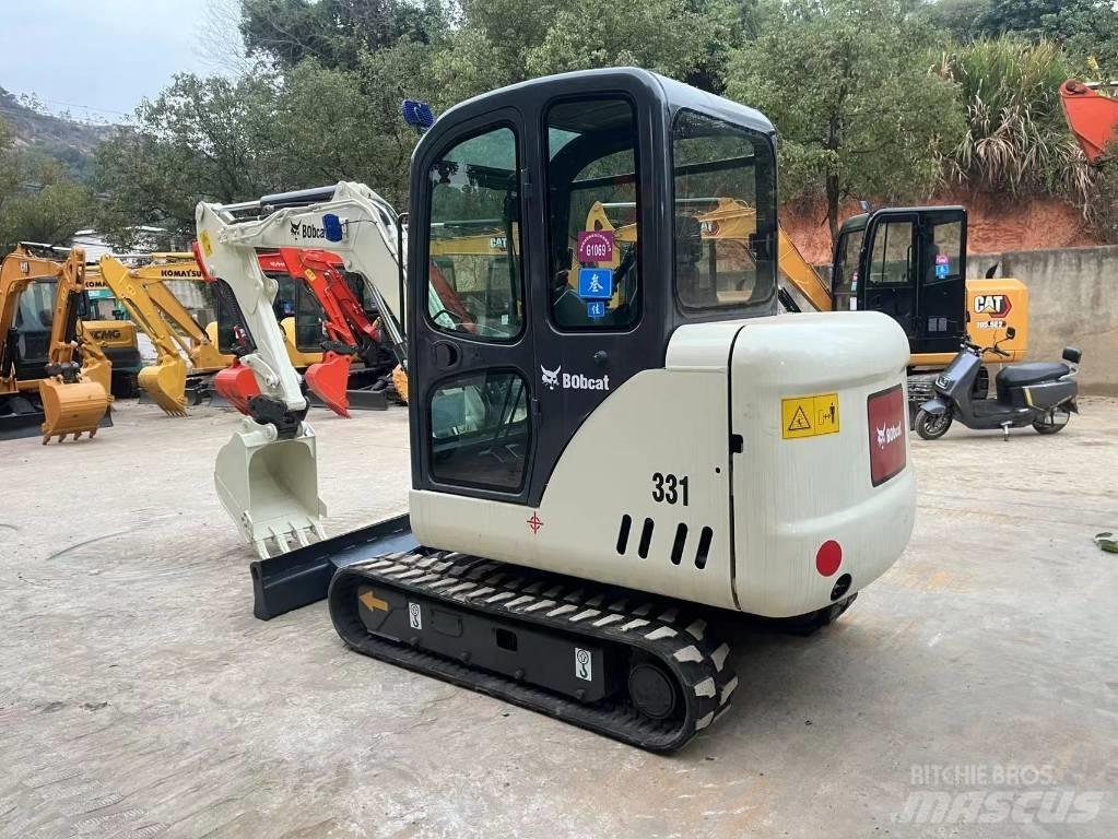 Bobcat 331 Mini kotrók < 7t