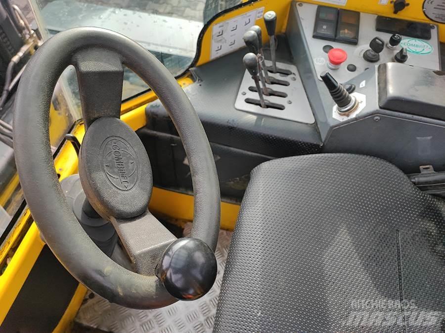 Combilift C4000 Tolóoszlopos négyutas targonca