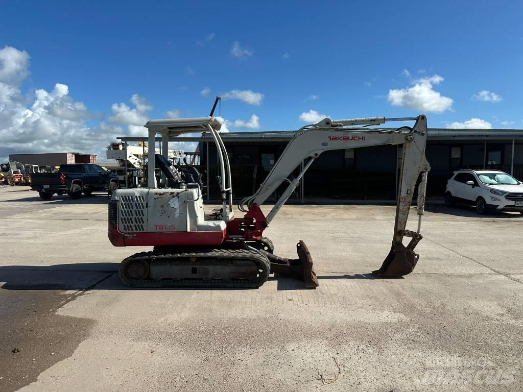 Takeuchi TB 135 Lánctalpas kotrók