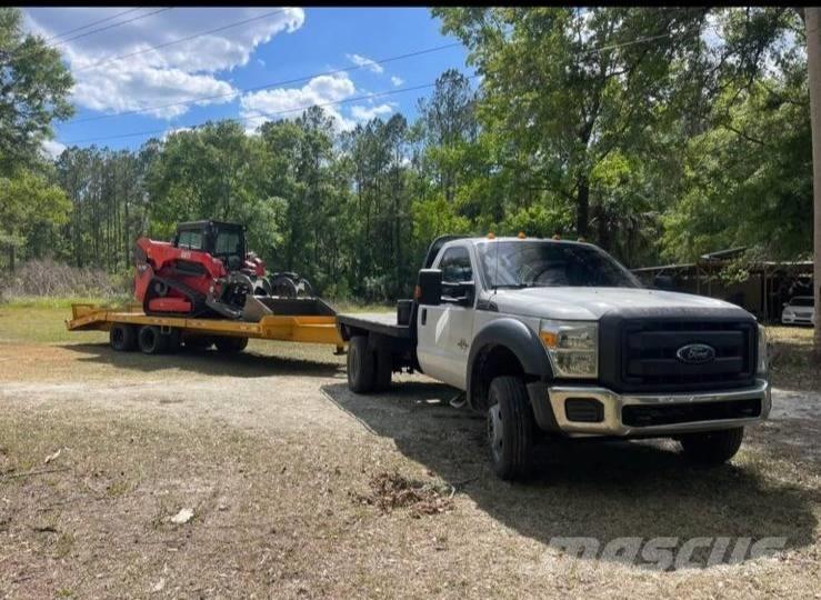 Ford F 550 Platós / Ponyvás teherautók