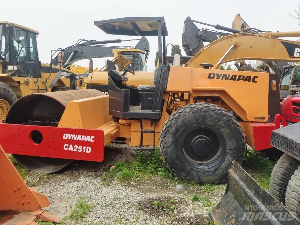 Dynapac CA 251 D Egydobos hengerek