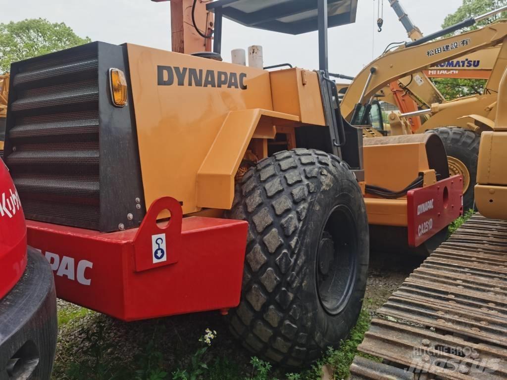 Dynapac CA 251 D Egydobos hengerek