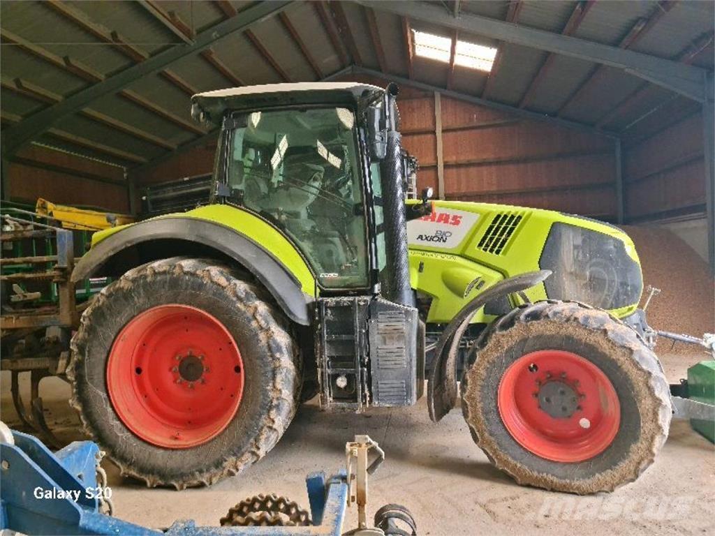 CLAAS Axion 810 Traktorok
