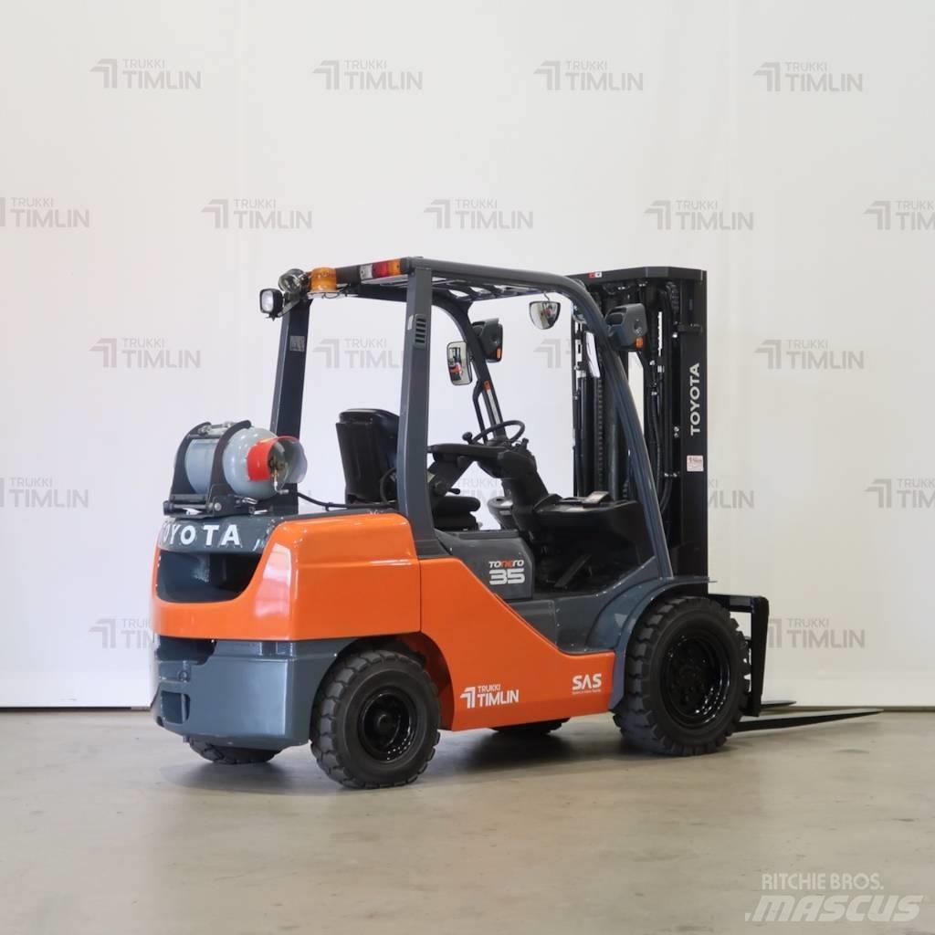 Toyota 02-8FGJF35 Gázüzemű targoncák