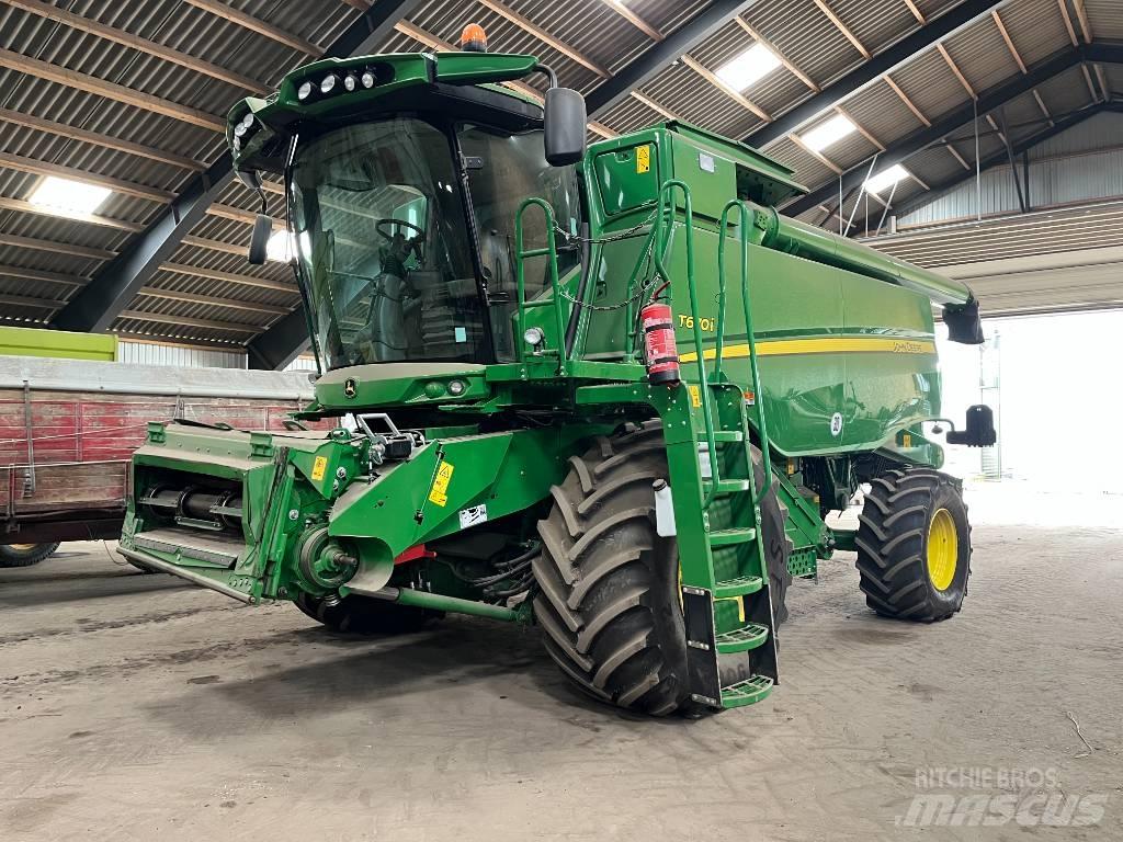 John Deere T670 Kombájnok