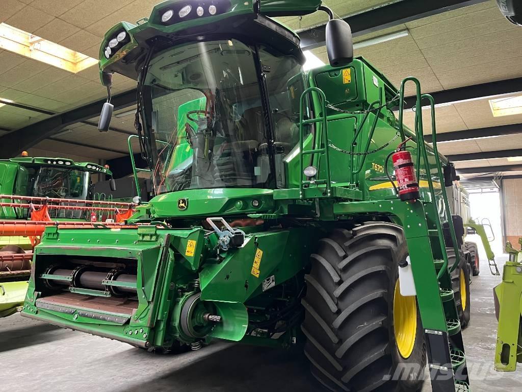 John Deere T670 Kombájnok