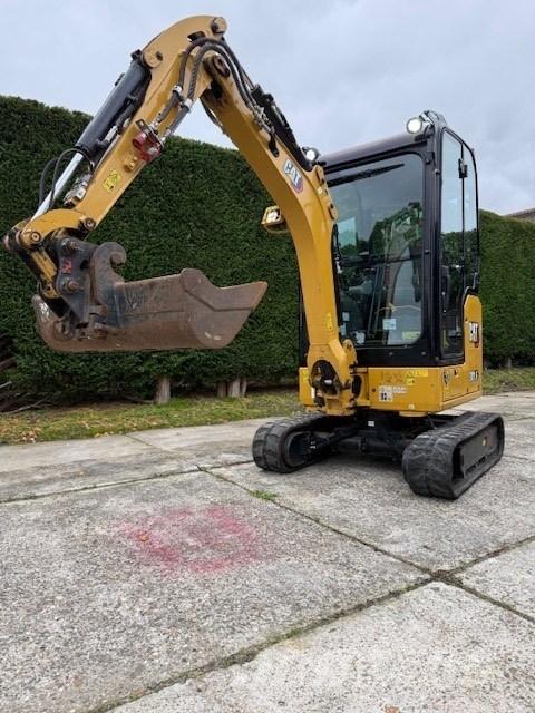 CAT 301.6 Mini kotrók < 7t