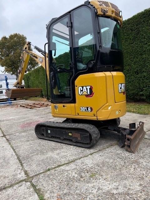 CAT 301.6 Mini kotrók < 7t