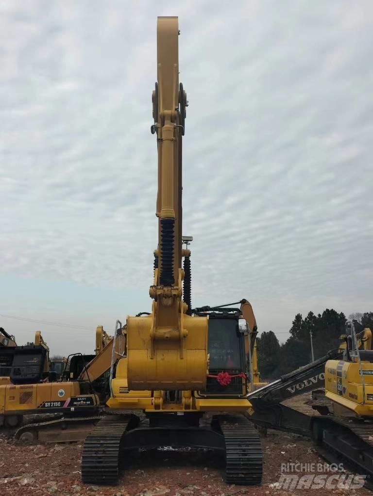 Komatsu PC 200-8 Lánctalpas kotrók