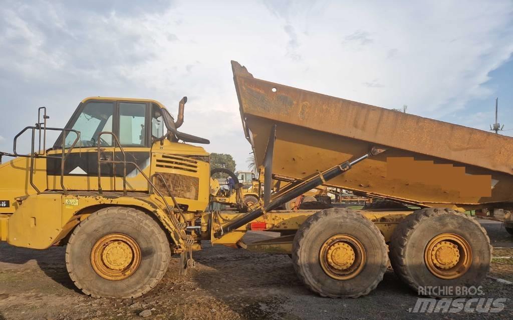 CAT 730 Csuklósdömperek