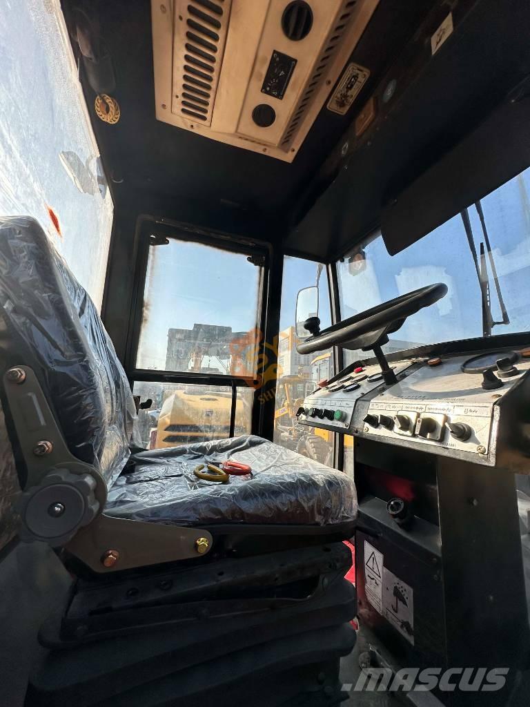 XCMG XD 103 Talajtömörítő gépek