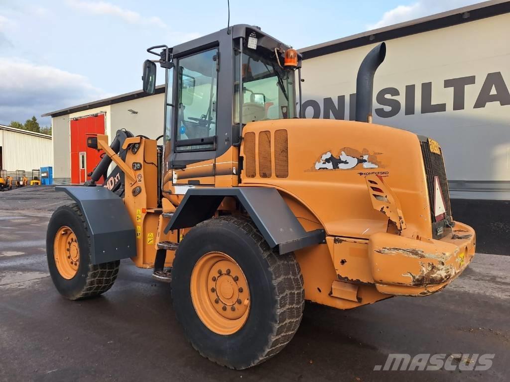 CASE 521D XT Gumikerekes homlokrakodók