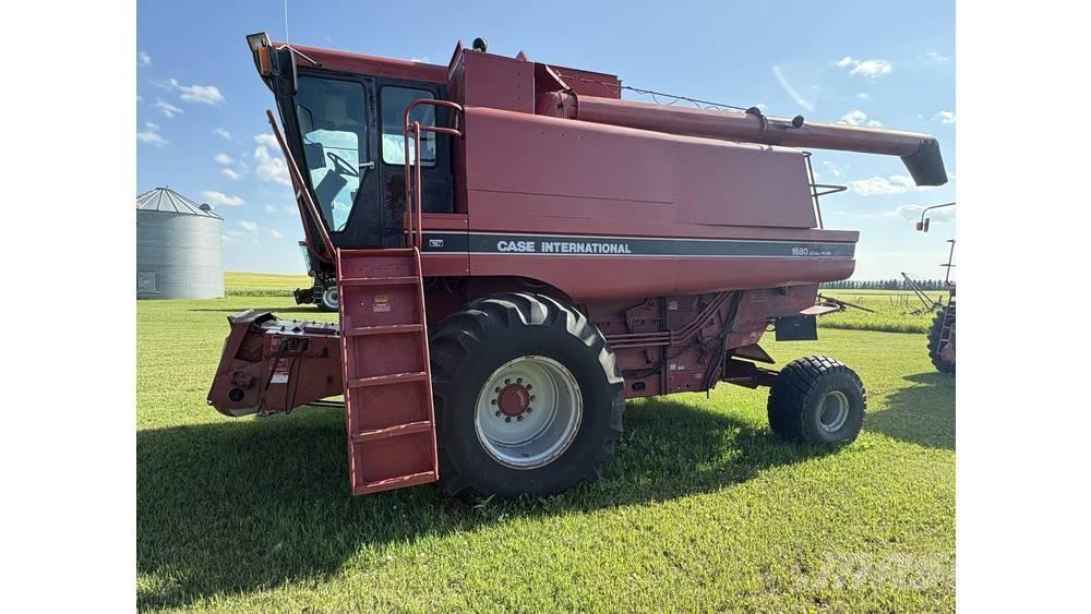 Case IH 1680 Kombájnok