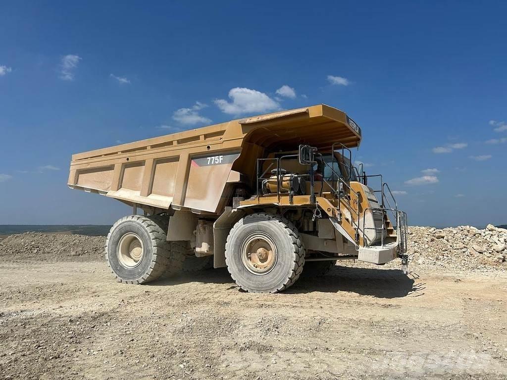CAT Rebuilt 775F - Mezei dömperek