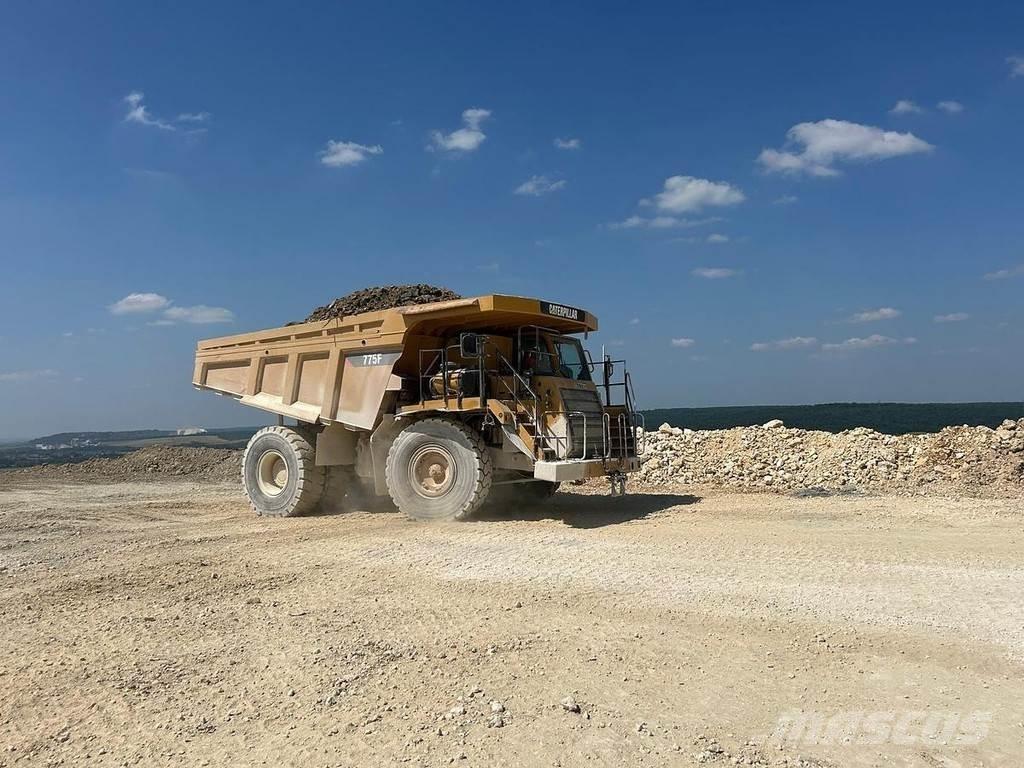 CAT Rebuilt 775F - Mezei dömperek
