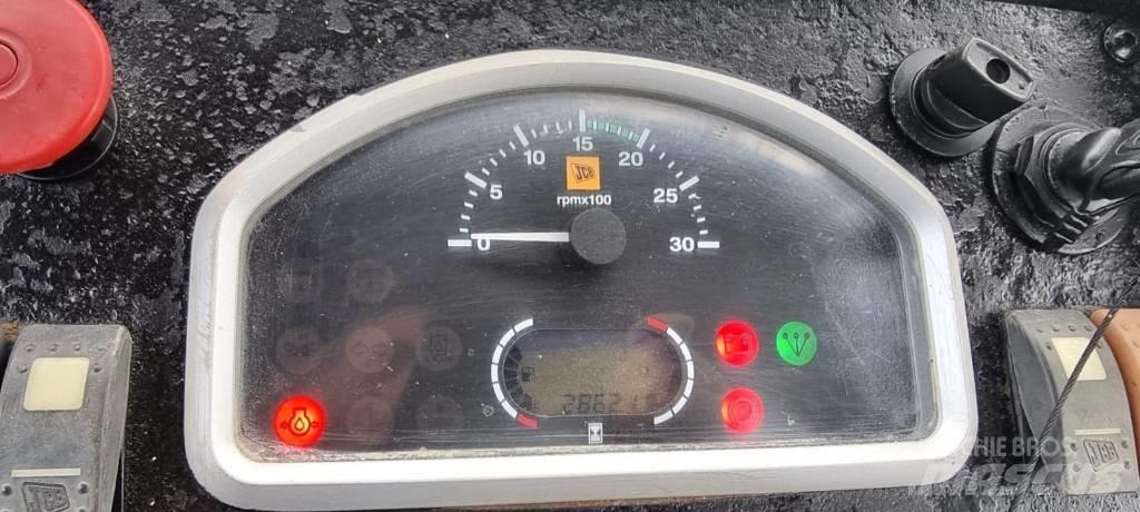 JCB VMT 860 Ikerdobos hengerek