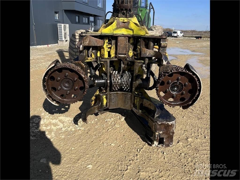 John Deere 1470E Betakarítók