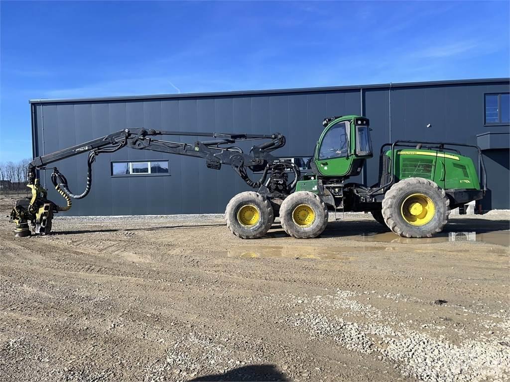 John Deere 1470E Betakarítók