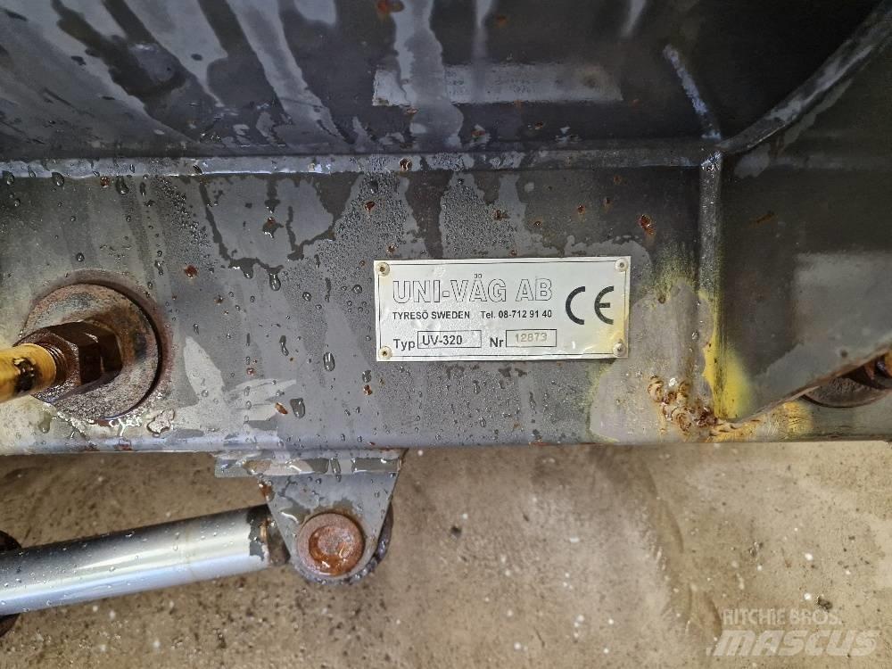 Uni-väg UV-320 StBM Hóeltakarítók